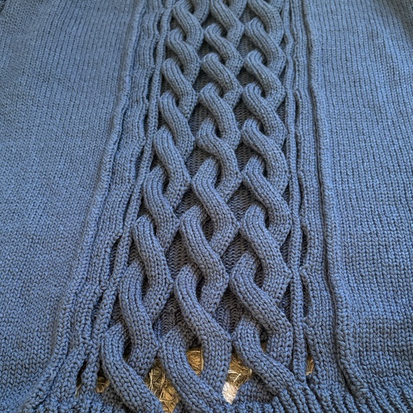 Elegant High-Low Crew Neck Sweater - Picture 3 of 5